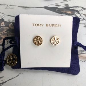 Tory Burch gold logo earrings NWY